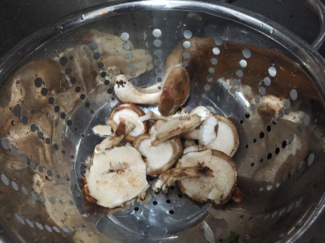 Wash mushrooms